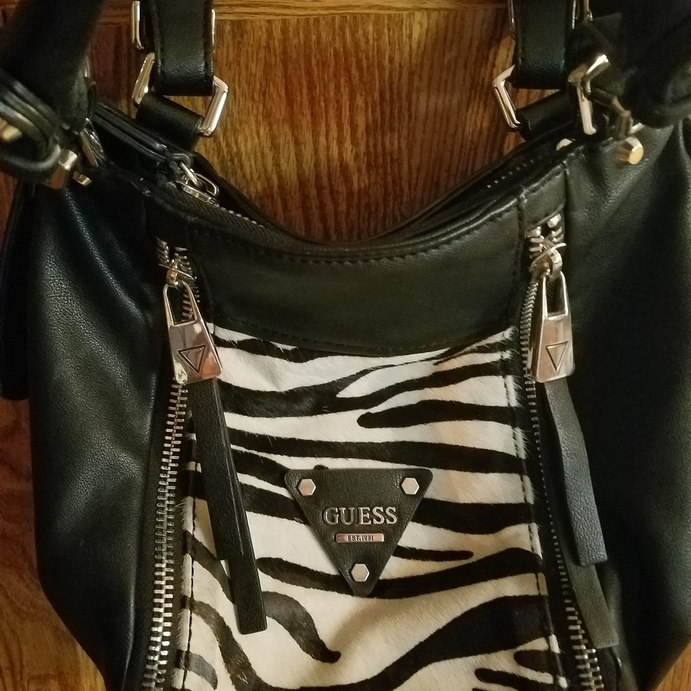 Women's Guess handbag.